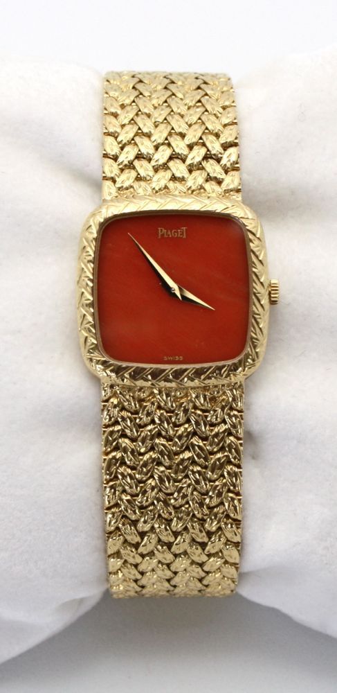 Vintage Estate Piaget Coral Faced 18K Ladies Wrist Watch