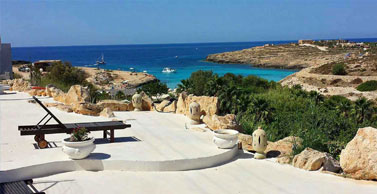 Appartamenti Lampedusa in residence a 20 metri dalla spiaggia di cala Croce Lampedusa. Appartamenti vista mare.