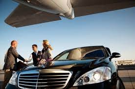 Why It's Essential To Hire A Chauffeur Service For Business Trip