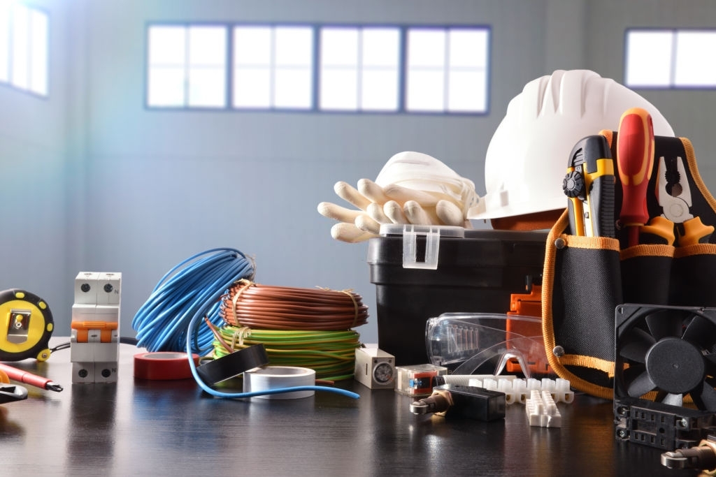 Handyman and Electrician Services in Heathrow - London