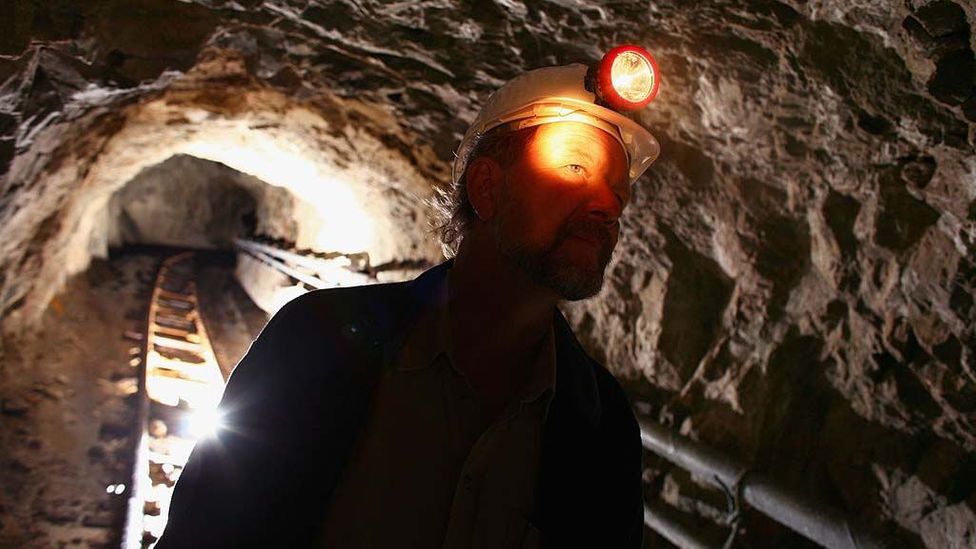 Gold Mining Future - Ground truth by Max Warren Barber, Hondorous USA - Scoopearth.com
