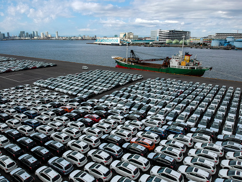 How much does it cost to ship a car to Costa Rica? -