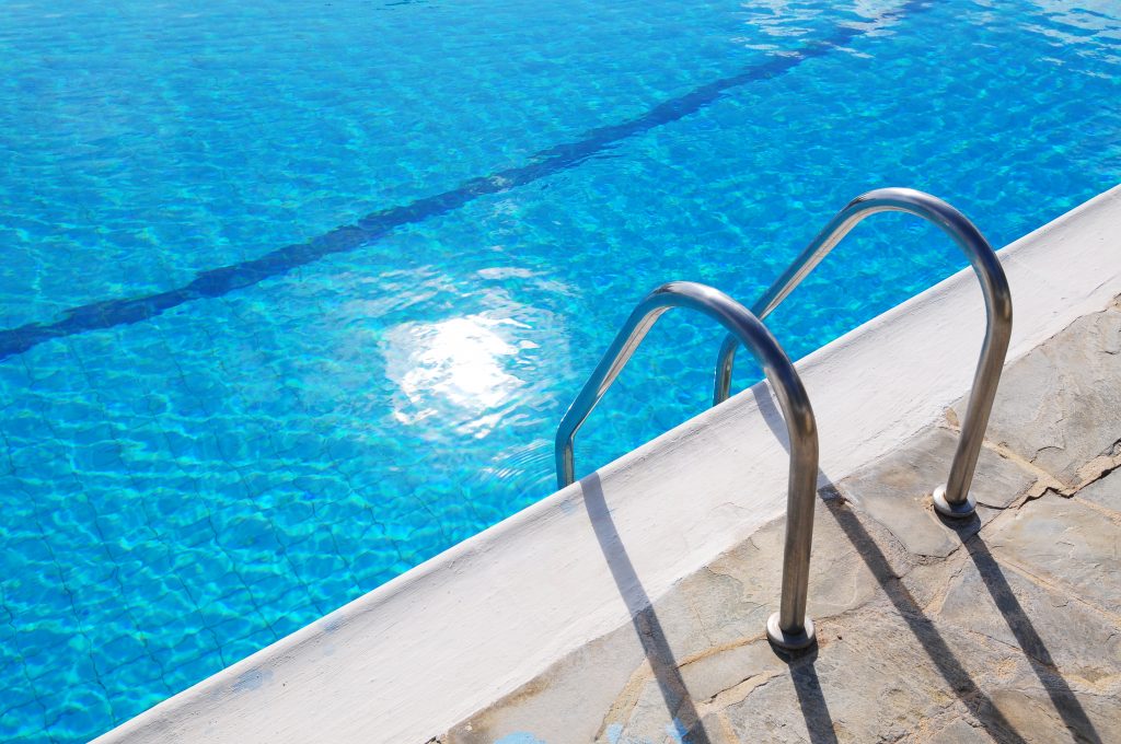 Choosing The Best Solar Pool Cover And Pool Heat Pump - Solartech