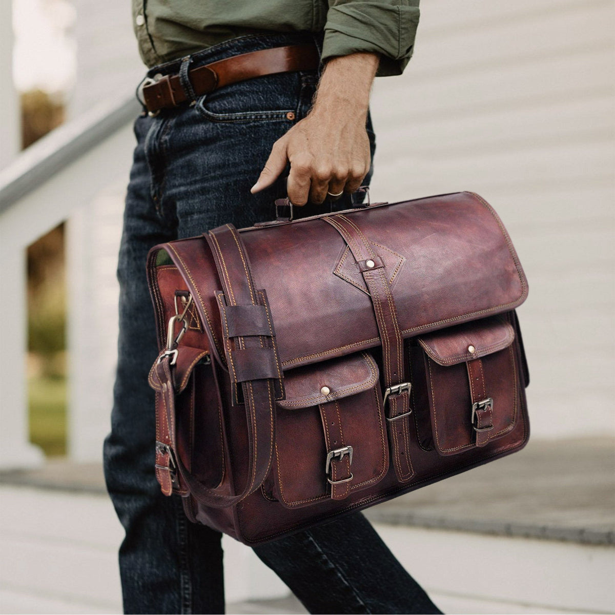 Why Leather Messenger Bags Are The Talk Of The Town — Classy Leather Bags