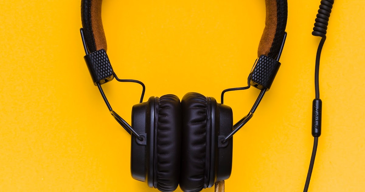 Wired or Wireless: Which Studio Headphones Are Best for Mixing?