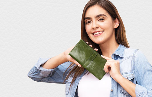 Best Bifold Leather Wallet in UAE | Card Holder Womens