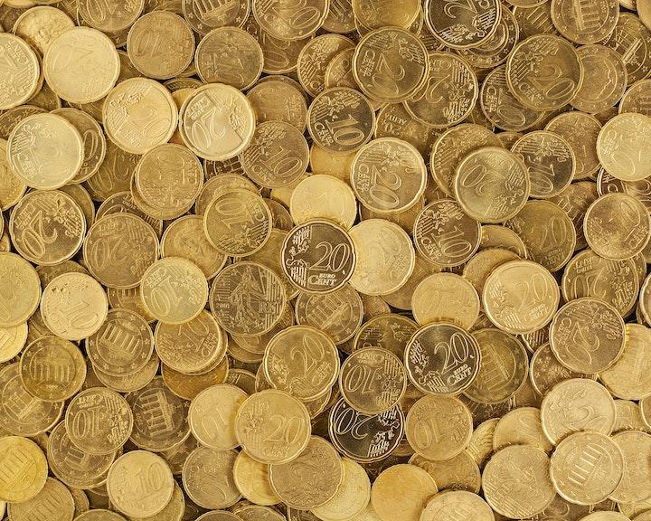 Why Buying Gold Coins Is a Great Investment - Orange Headline