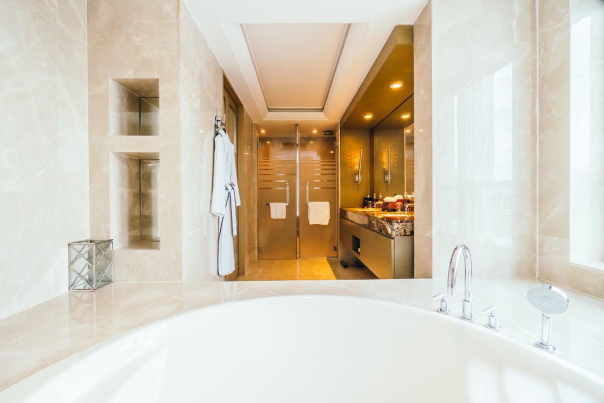 Reasons to opt for bathroom services