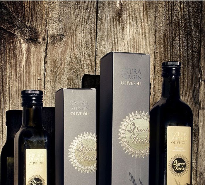 What are the benefits of custom packaging for olive oil?