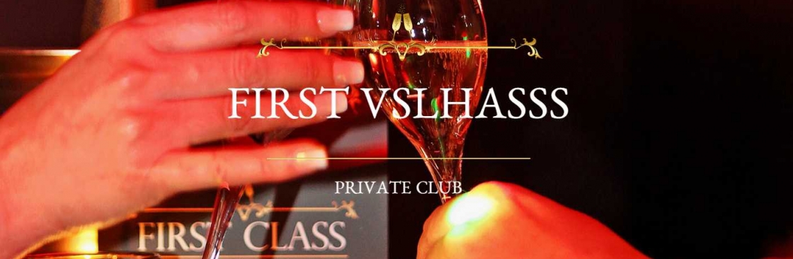 Le First Class Cover Image