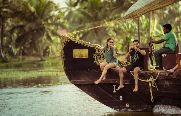 Kerala Houseboat Packages - Explore Serene Backwaters | Seasonz India Holidays