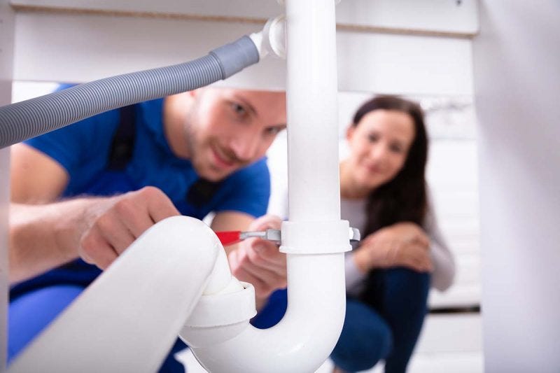 Why Hire a Professional Plumber in Miami: 5 Reasons to Ditch the DIY | by Alexjonson | Jan, 2024 | Medium