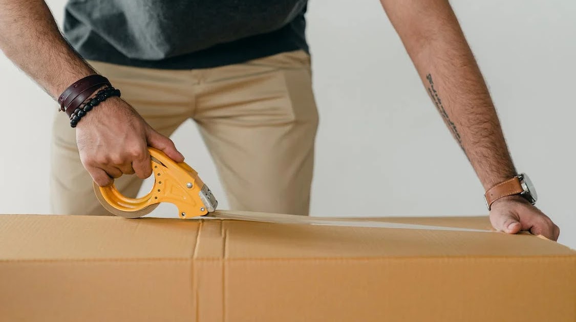 A Home Stager's Guide to Hiring Reliable Moving Services