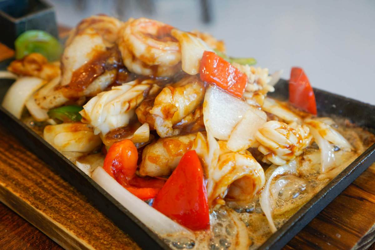 Spicy Banda Culinary Triumph: Houston’s Best Peking Duck Delight