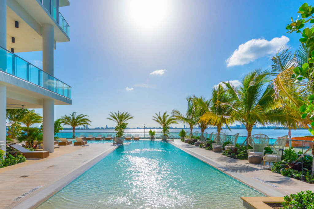 Luxury Waterfront Apartment Rentals in Miami Florida | Lunabase