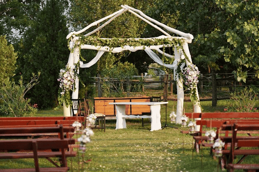 9 Tips to Save Money While Planning Your Dream Wedding - The Dream Ranch