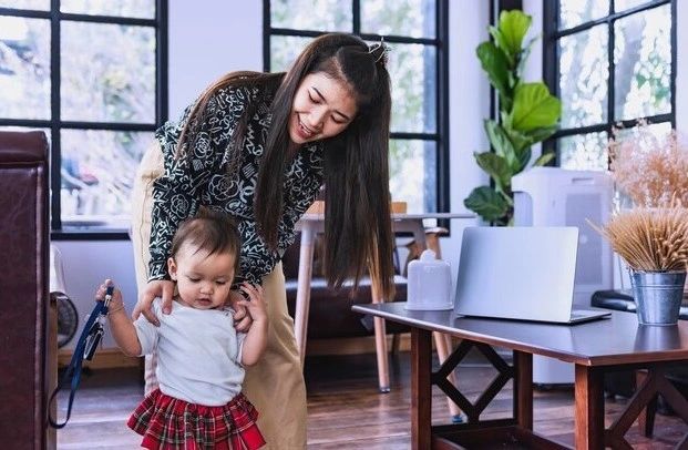 The Benefits of Hiring a Night Nanny for New Parents