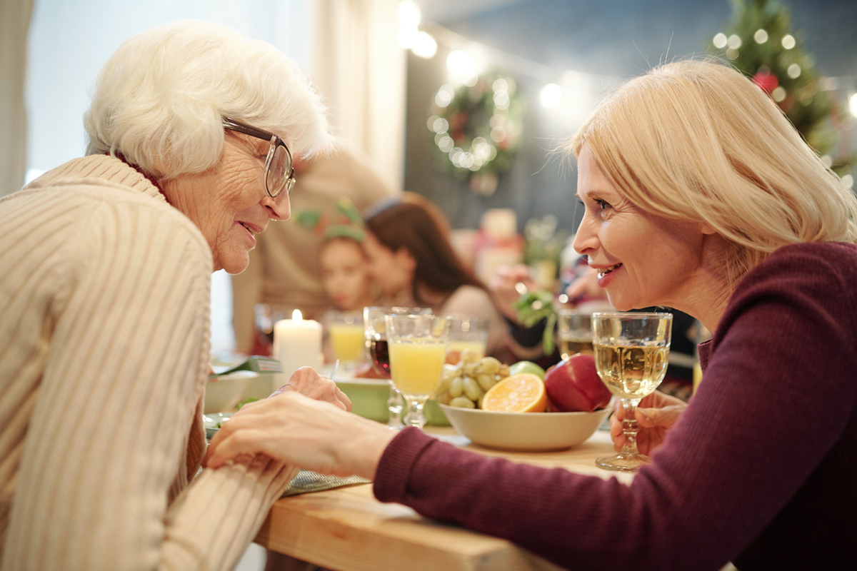 Benefits of Engaging with Seniors - Lakeshore Manor Chestermere