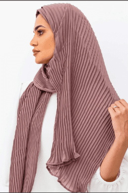 Exploring the Elegance and Modesty of Head Scarves for Women