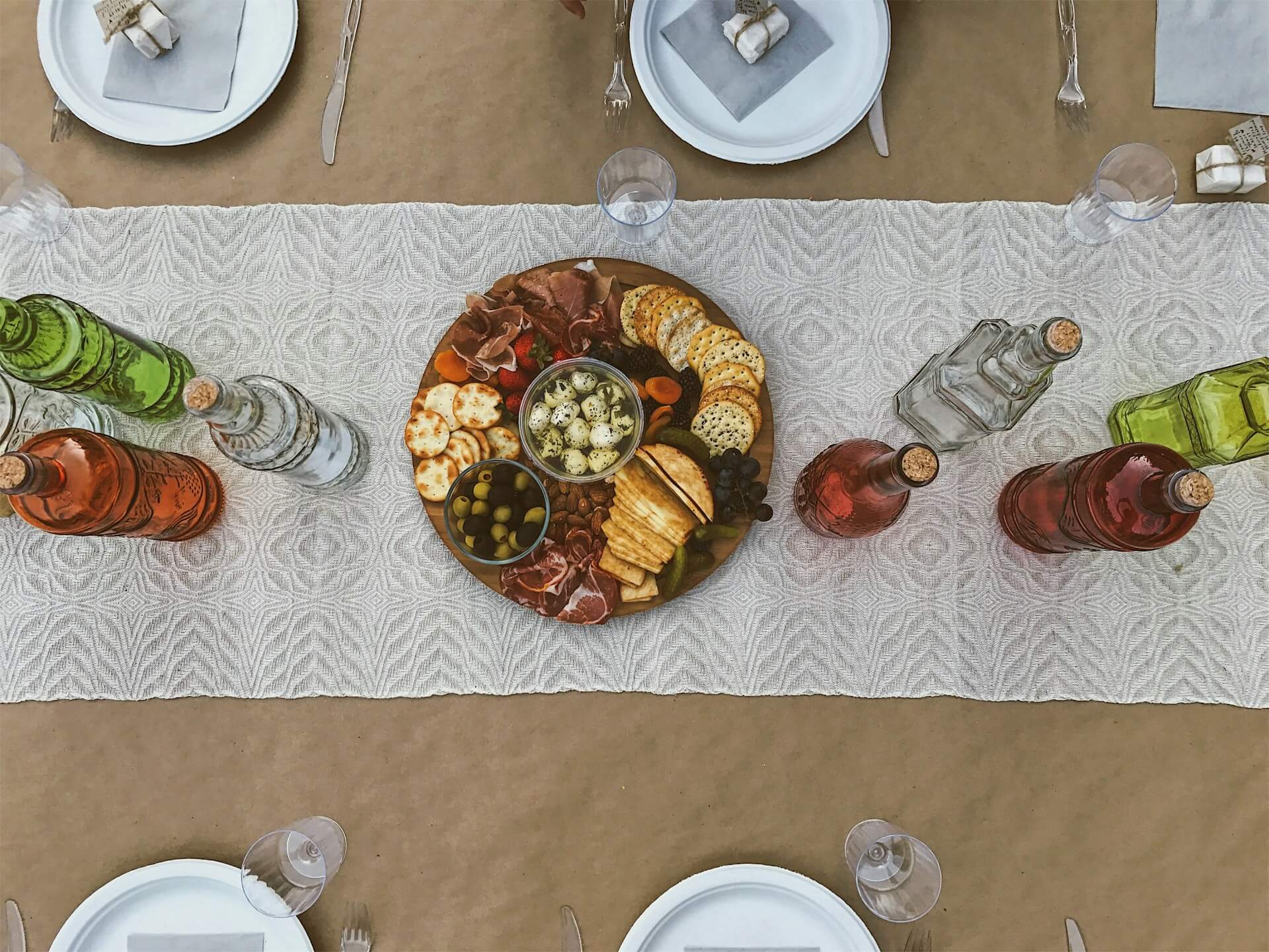 6 Tips For Hosting the Perfect Dinner Party
