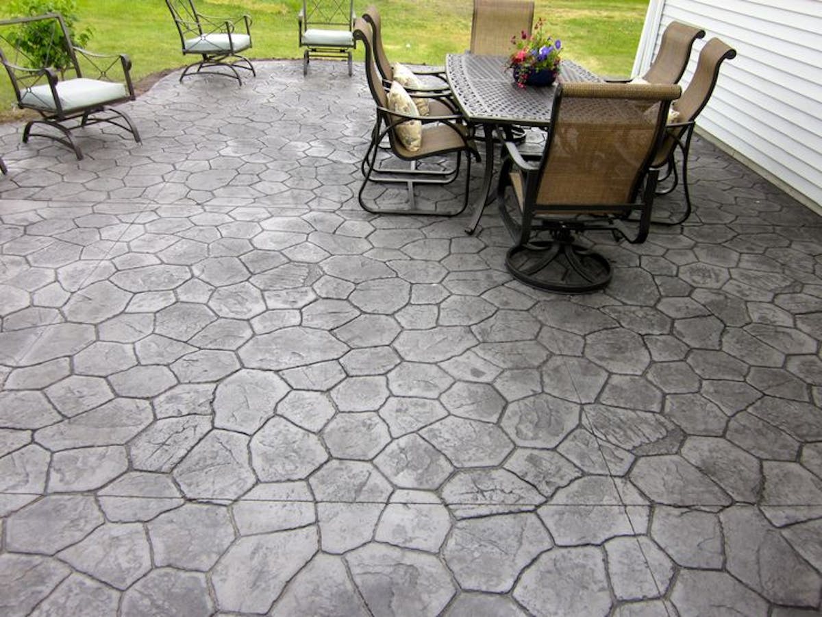 Top Stamped Concrete Contractors in Leesburg, Virginia: How to Choose the Right One for Your Project