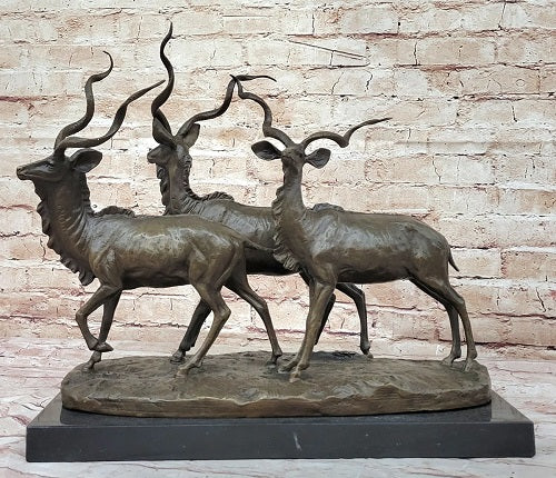 The Advantages of Investing in Animal Sculpture Art