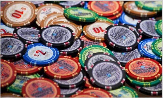 Thẻ chips casino là gì và vai trò của nó trong sòng bài