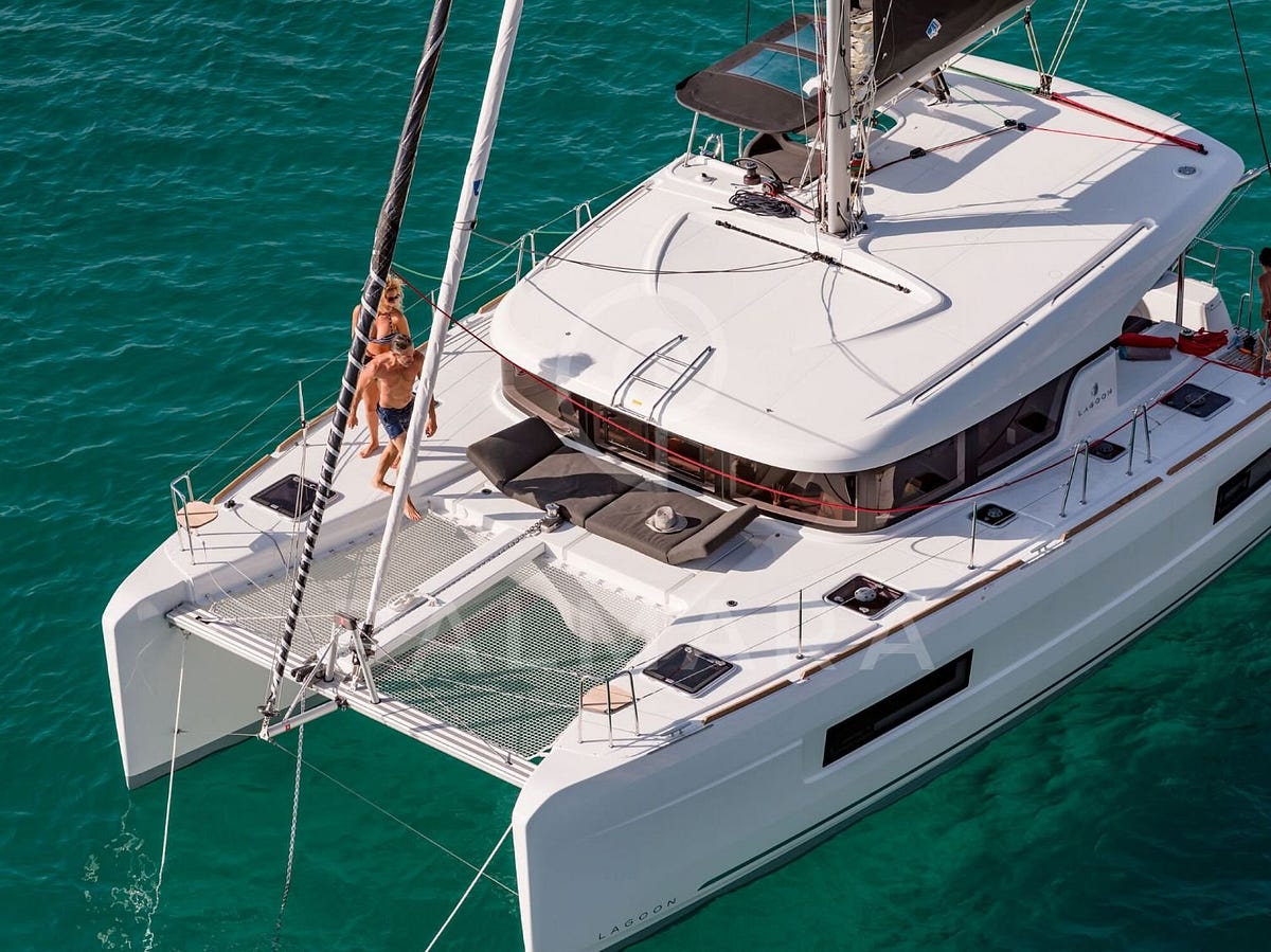 Private Boat Tours Puerto Vallarta: A Luxurious Way to Explore Paradise | by Palmara Charters | Apr, 2024 | Medium