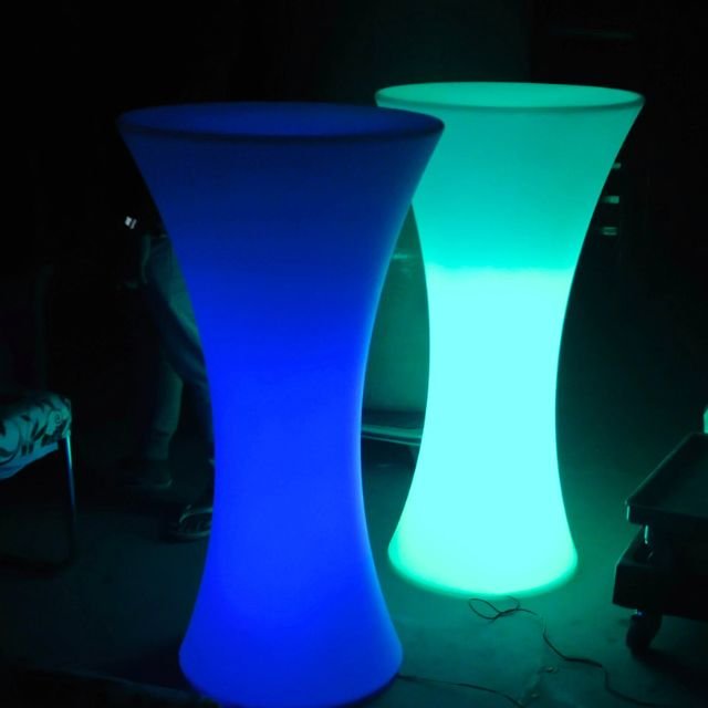 Led Cocktail Table - Qureshi Events