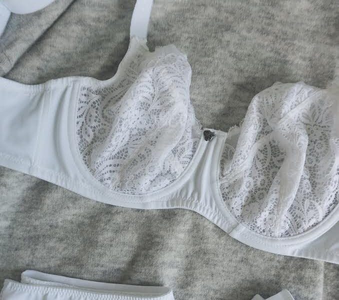 White Bras: A Must-Have Staple in Your Lingerie Collection - Online Authority