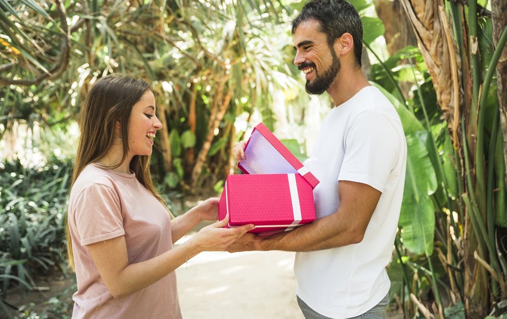 Thoughtful Gifts for Your Girlfriend