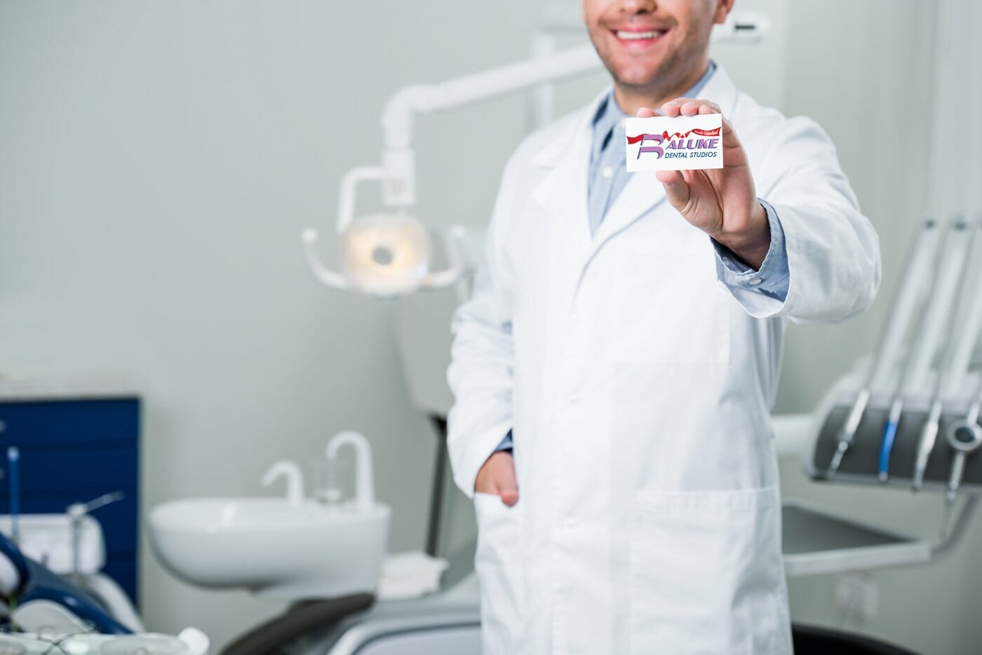 How Do Dental Labs Collaborate With Dentists And Dental Specialists In Treatment Planning And Execution? – Baluke Dental Studios