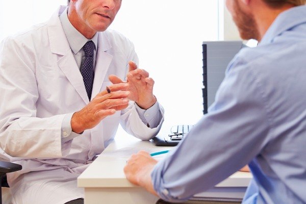 Why You Must Consult a Senior Neurologist For Neurological Treatment