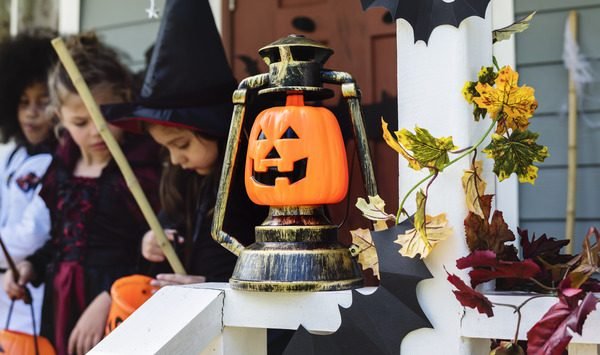 10 Creative Halloween Decor Ideas with EerieScary Jack O' Lantern