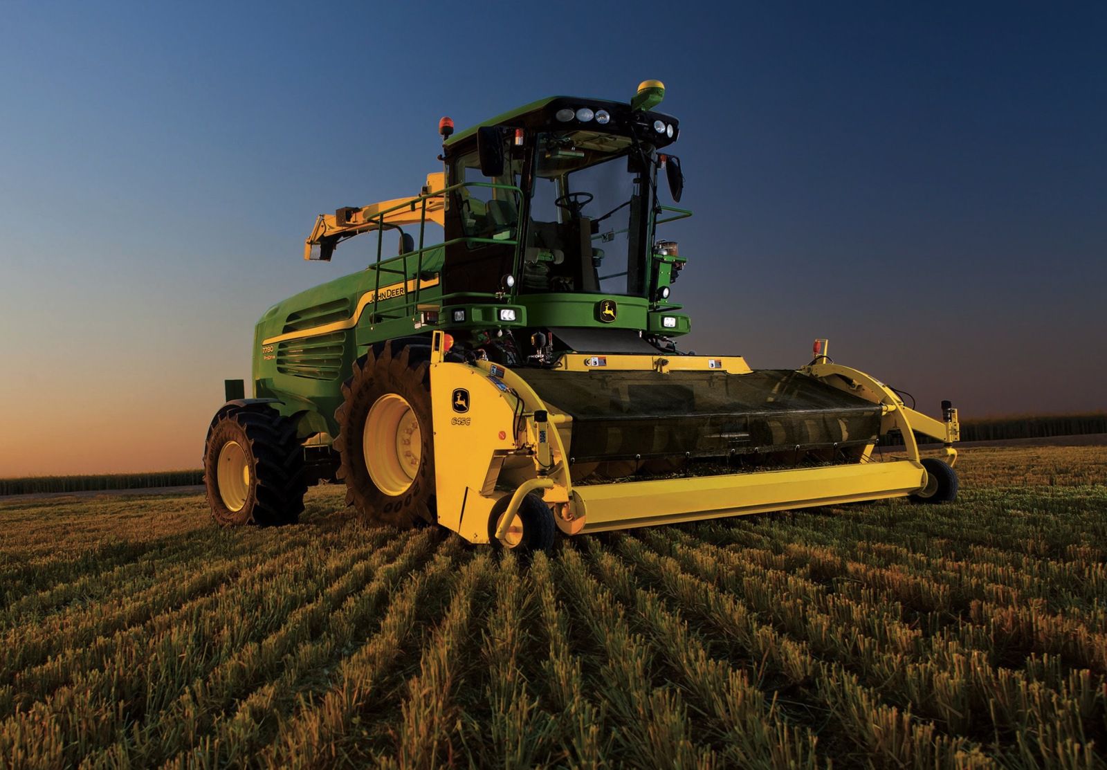 John Deere Unveils New Beasts of the Harvest: The 9000 Series Forage Harvesters - John Deere X9 Combine