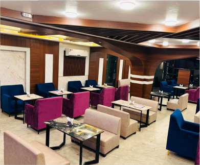 Bar and Restaurant in Varanasi | Hotel Kames Hut