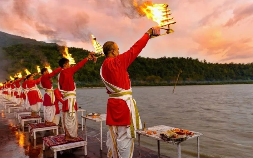 Enjoy Narmada Maha-Aarti on Daily Evenings Near the Statue of Unity