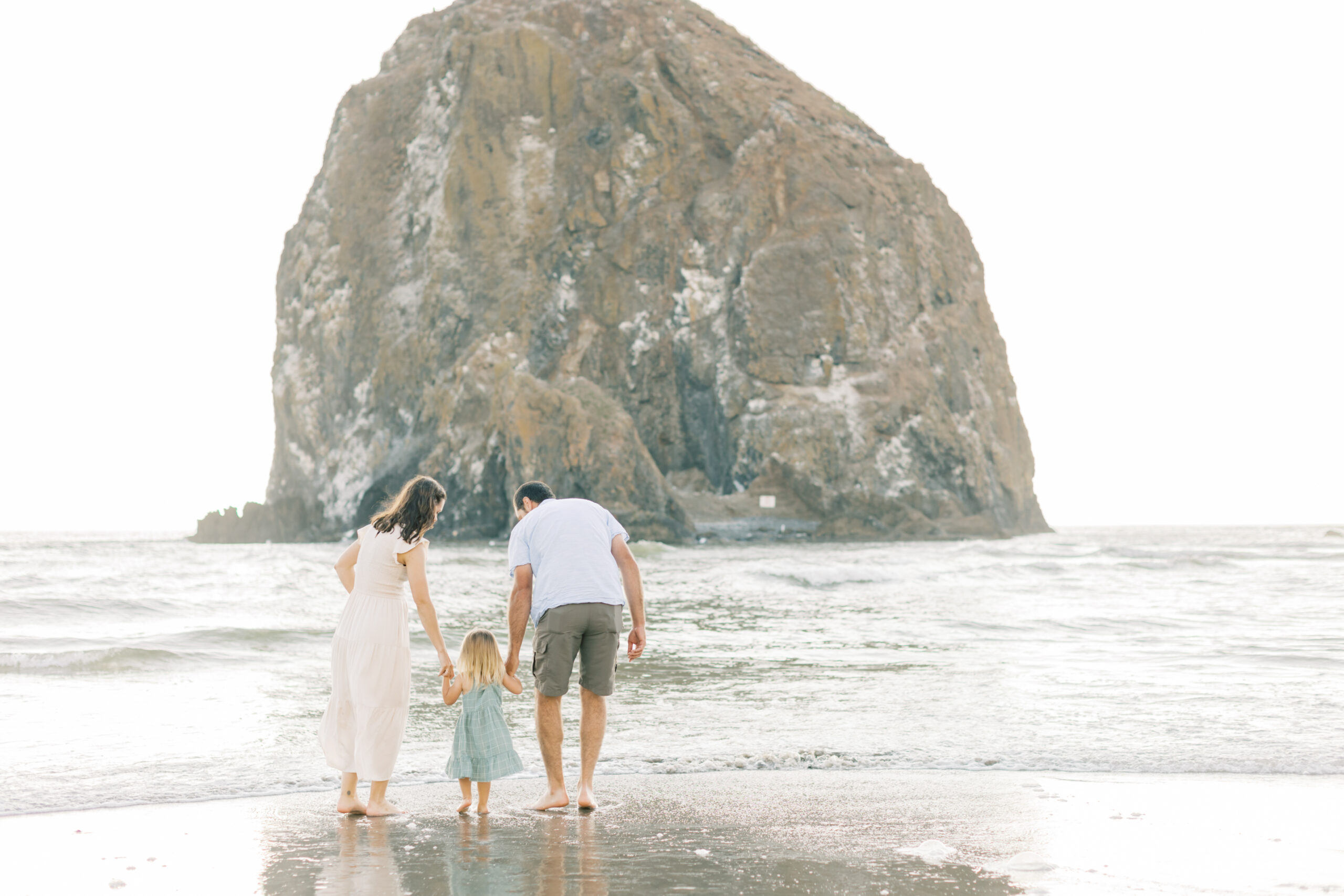 Cannon Beach Family Photoshoot. Haystack Rock - katya higgins