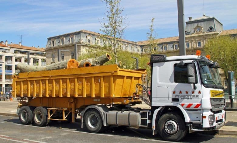 Why Hiring A Dumpster Rental Service Is Beneficial?