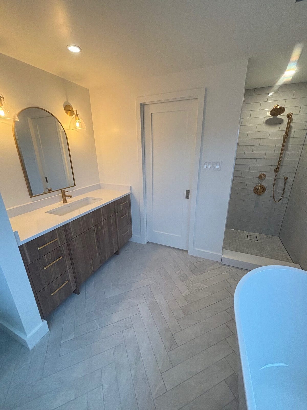 Common Mistakes to Avoid in Bathroom Remodeling | by Tremayne Renovations | Oct, 2024 | Medium