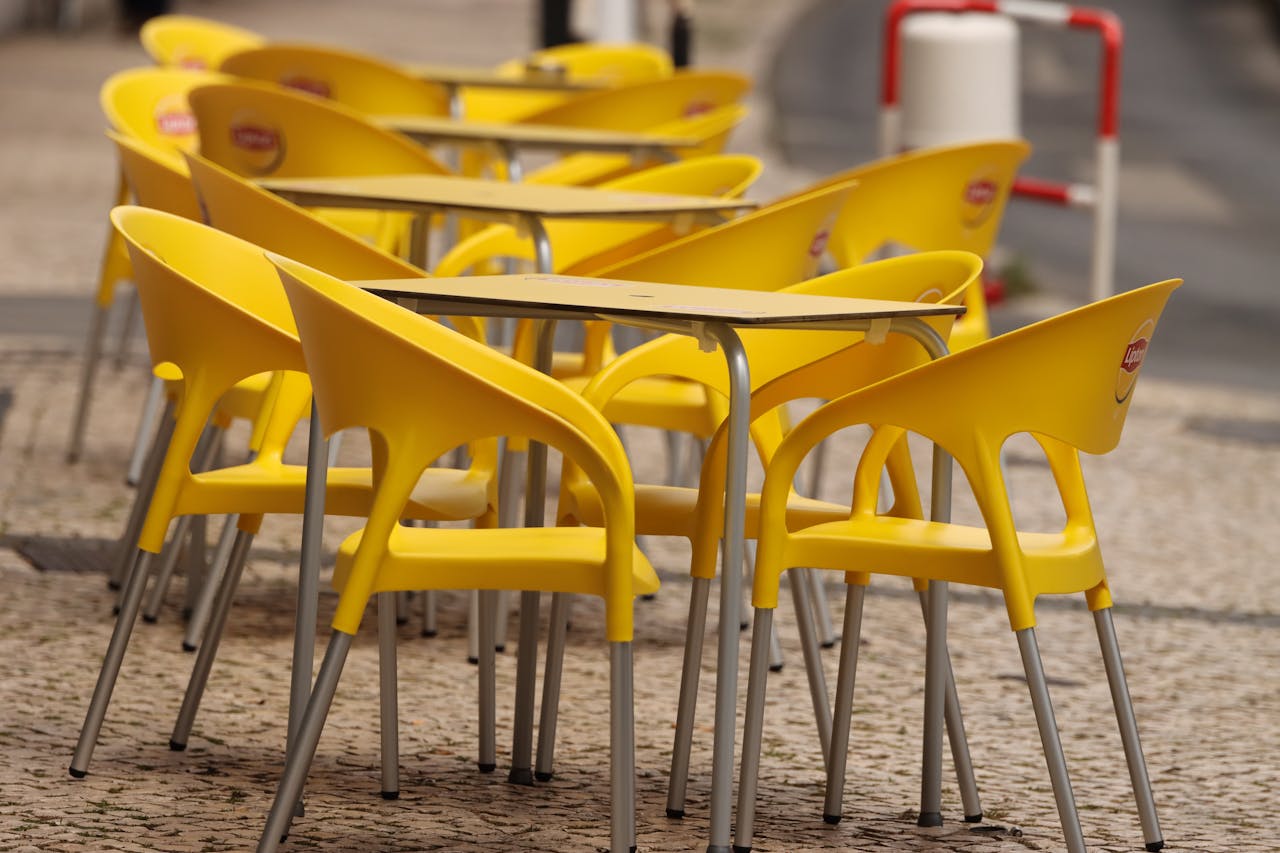 Modern Canteen Furniture Trends: What’s Hot in 2025? - National Furniture Works