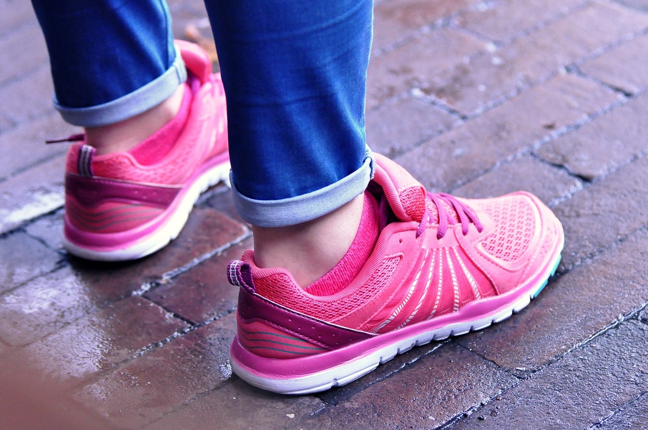 8 Items about Diabetic Shoes and How to Clean Them Safely