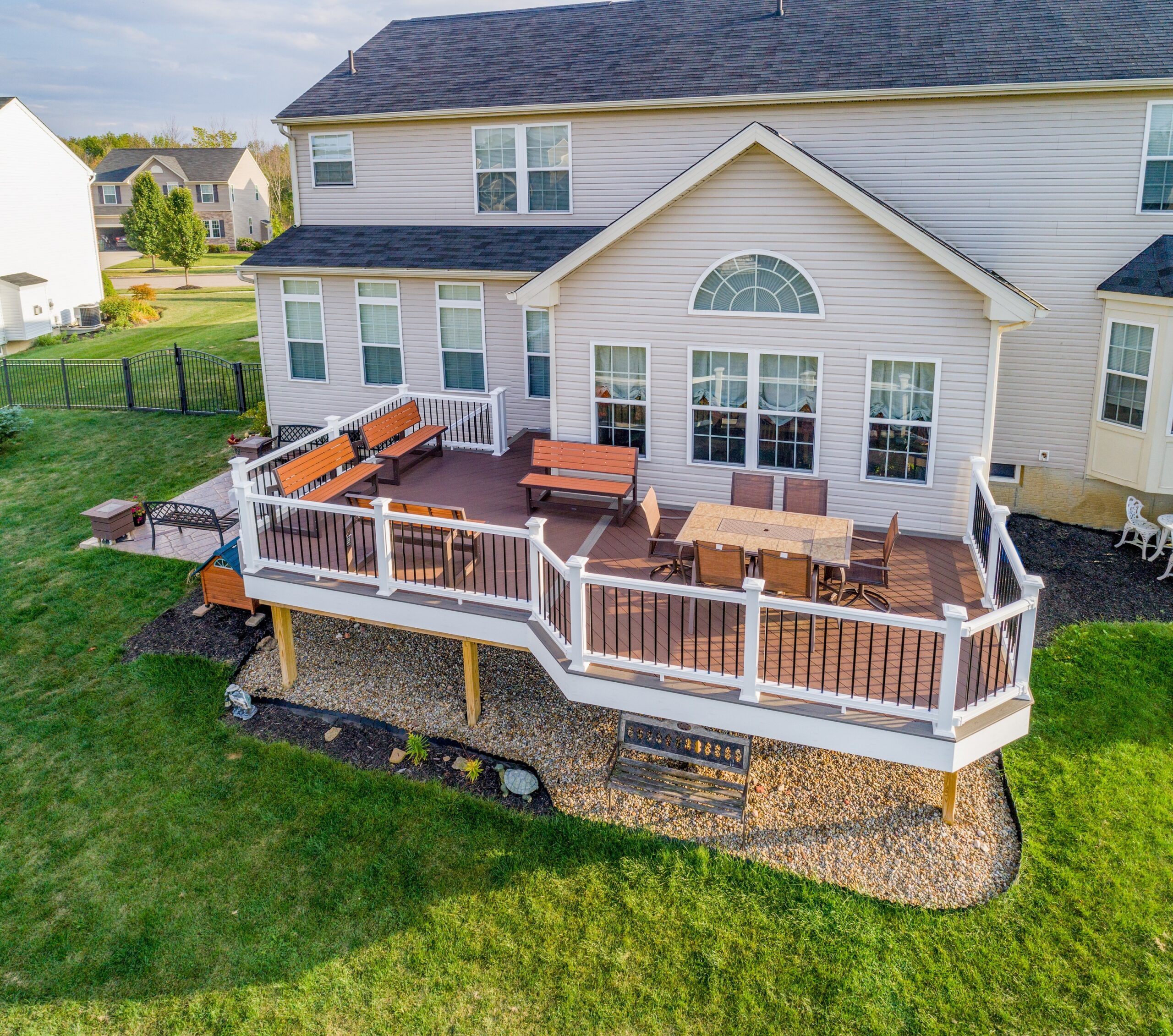 Deck Builders Columbus, OH | Custom Deck Designing & Installation