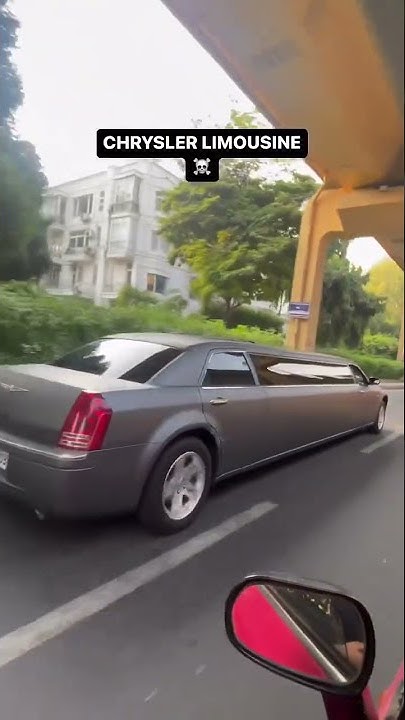 Limousine In Delhi ???? #limousine #supercars #expensivecars #delhicars #luxurycars #chrysler - YouTube