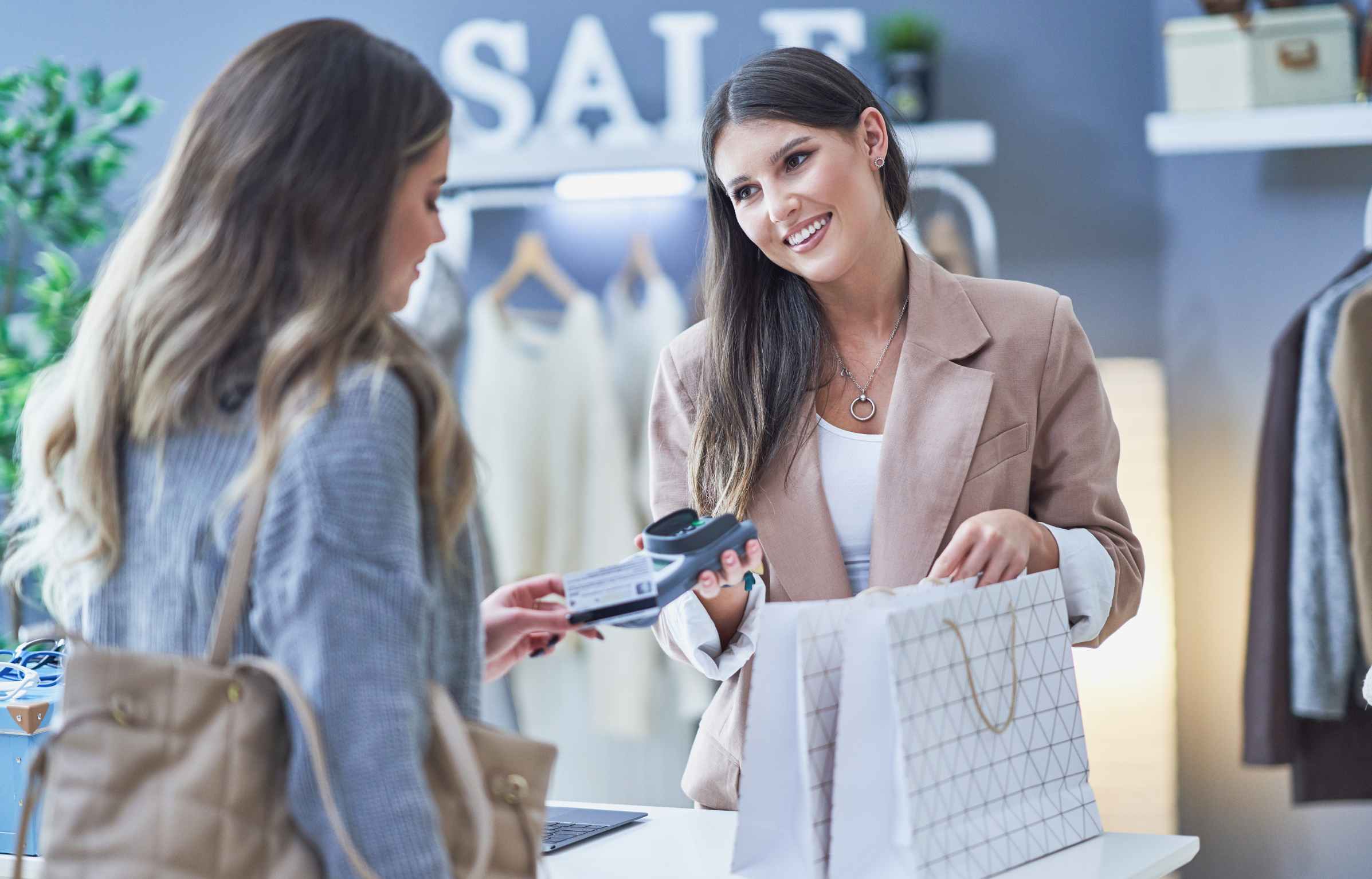 Best Credit Card Points for Everyday Purchases That Pay Back