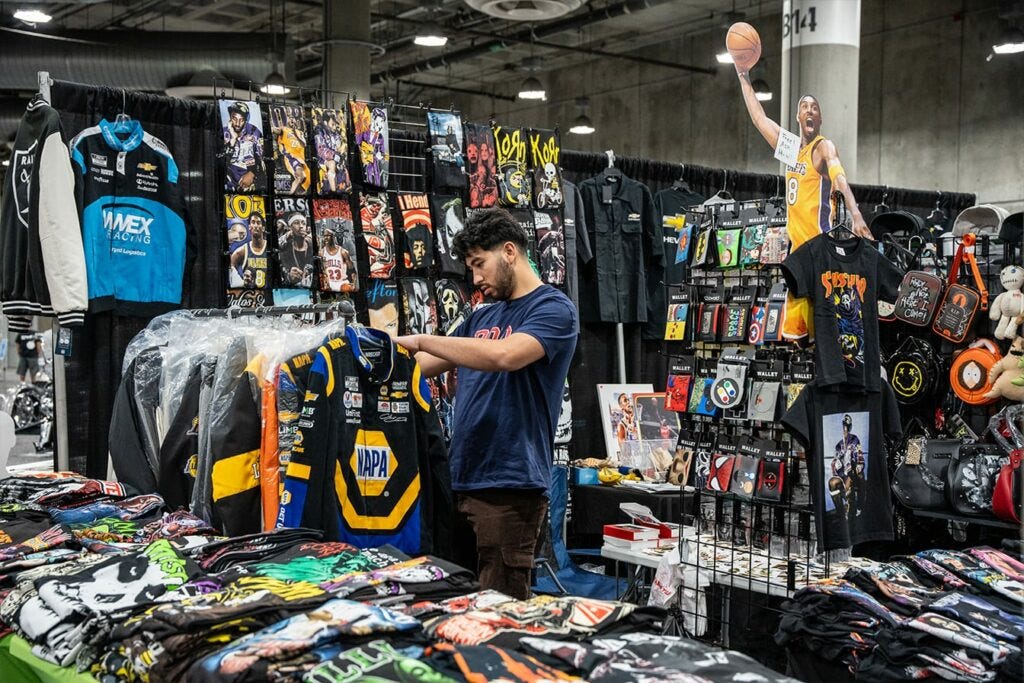 What Happens at a Sports Collector Expo? Key Attractions and Events