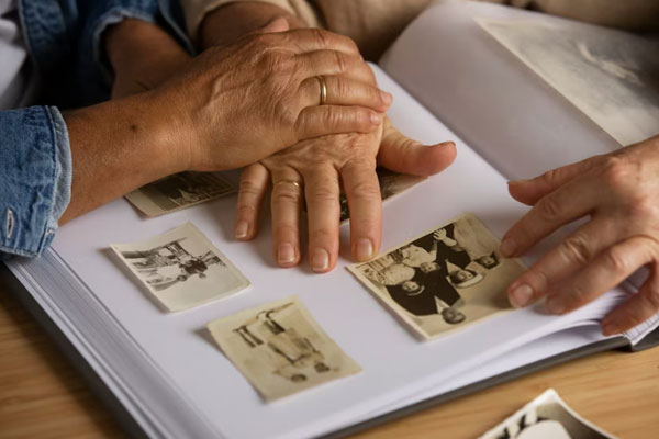 Memory Care Assisted Living Services Evergreen Court