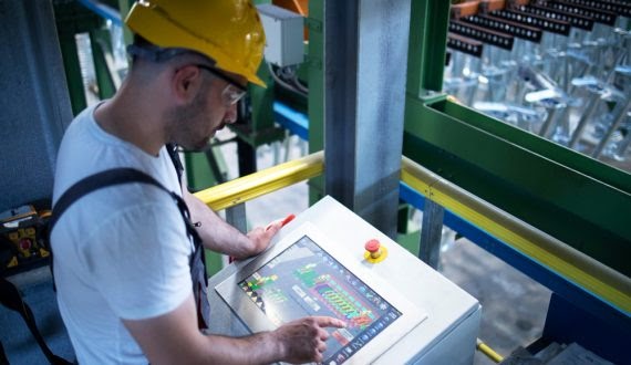 Why Choose PLC Programmable Controllers Over Traditional Controls?