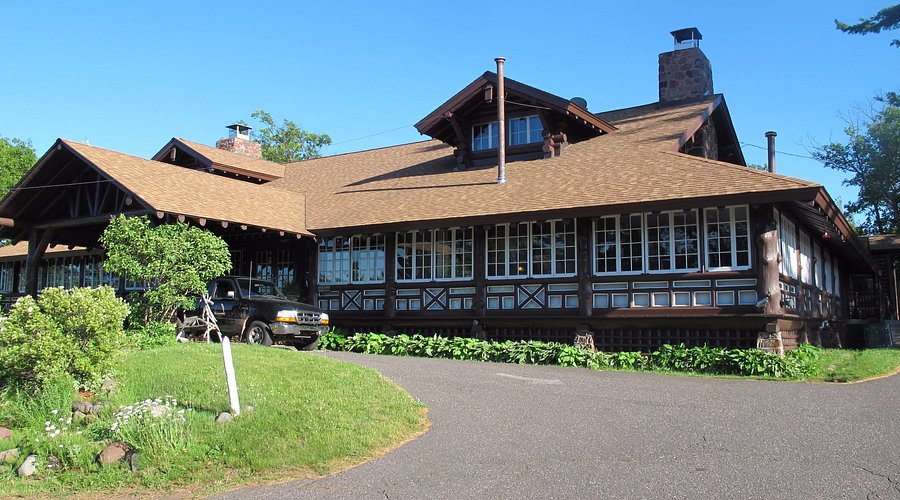How to Turn Your Keweenaw Peninsula Lodging into an Epic Adventure? • Exploring the North